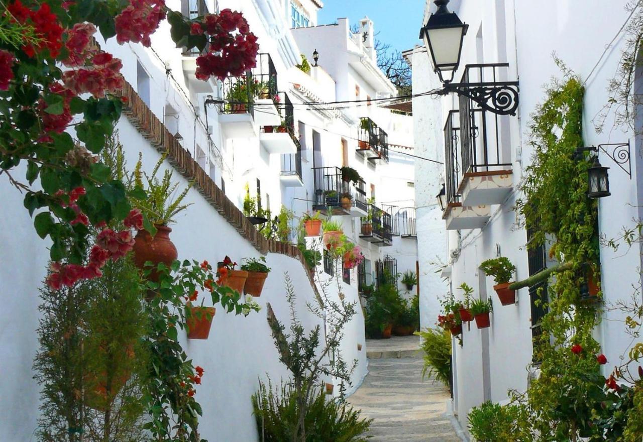 Valparaiso - Burriana Beach Nerja Exterior foto